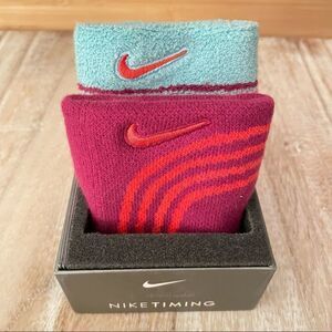 NWT Nike Timing Cuff Set of 2 Blue & Purple